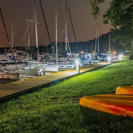 Labedzi Ostrow Osrodek Wypoczynkowy Piekna Gora