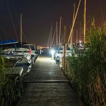 Labedzi Ostrow Osrodek Wypoczynkowy 度假村