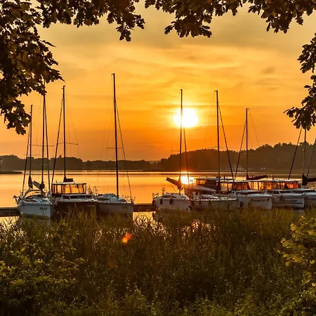 Labedzi Ostrow Osrodek Wypoczynkowy 度假村