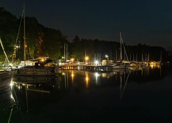 Labedzi Ostrow Osrodek Wypoczynkowy *